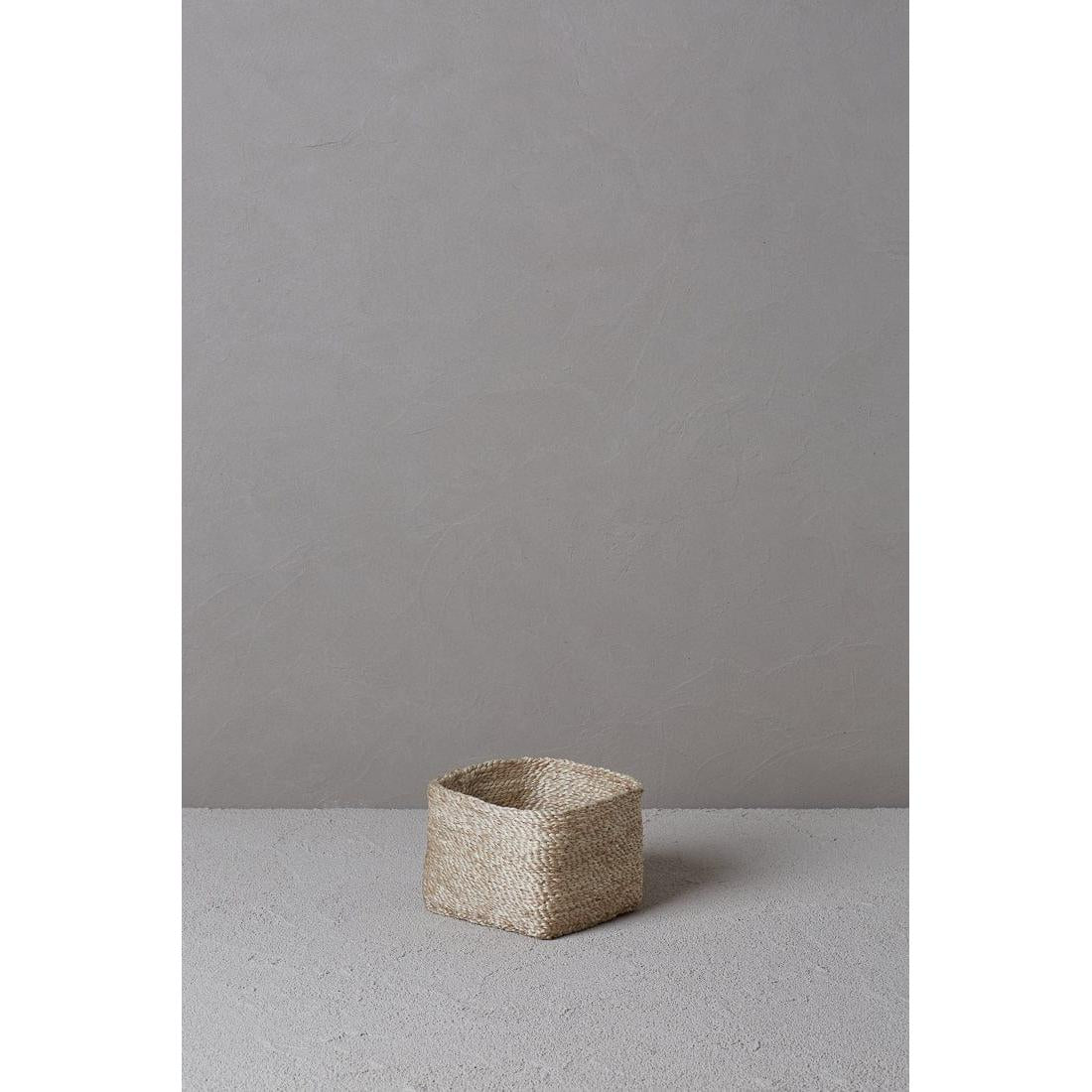 small jute basket